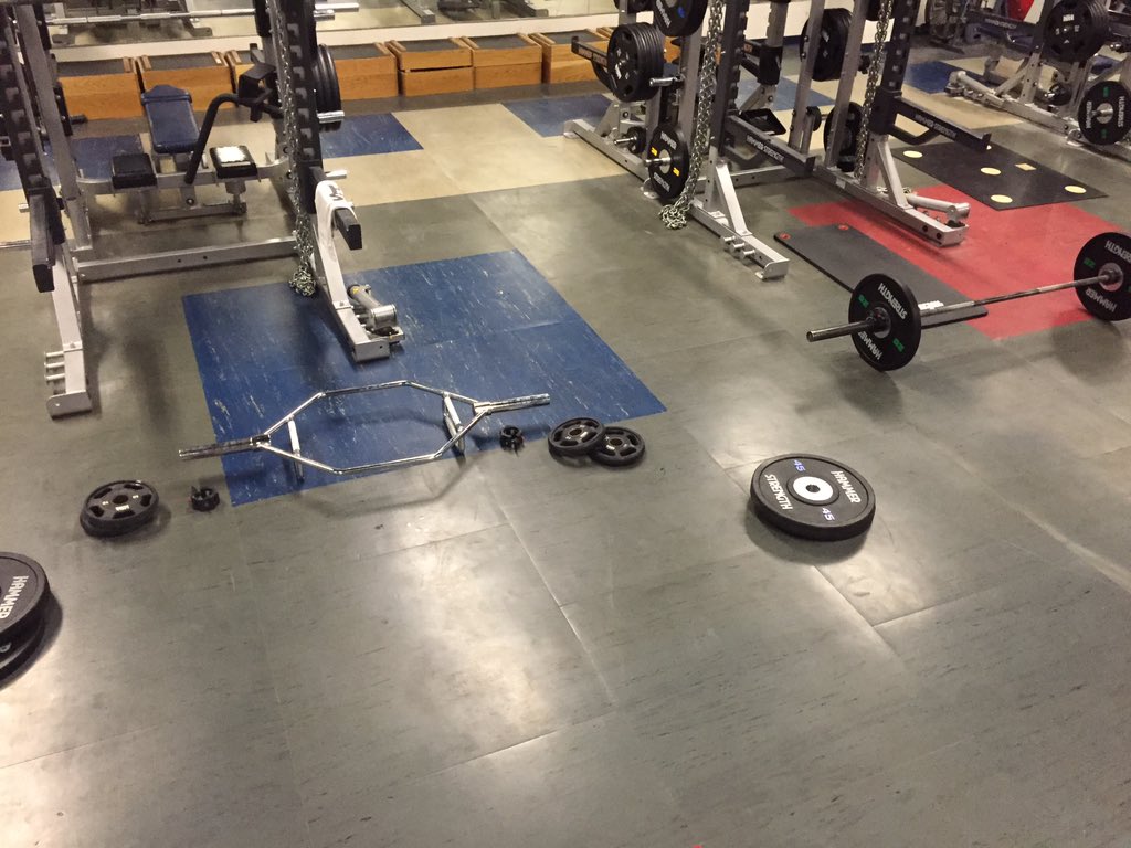 CoachRyanDavis's tweet image. @CSUFBstrength @SamfordStrength Colorado to Alabama. Great lift sporting the #Merica tanks for the 4th.