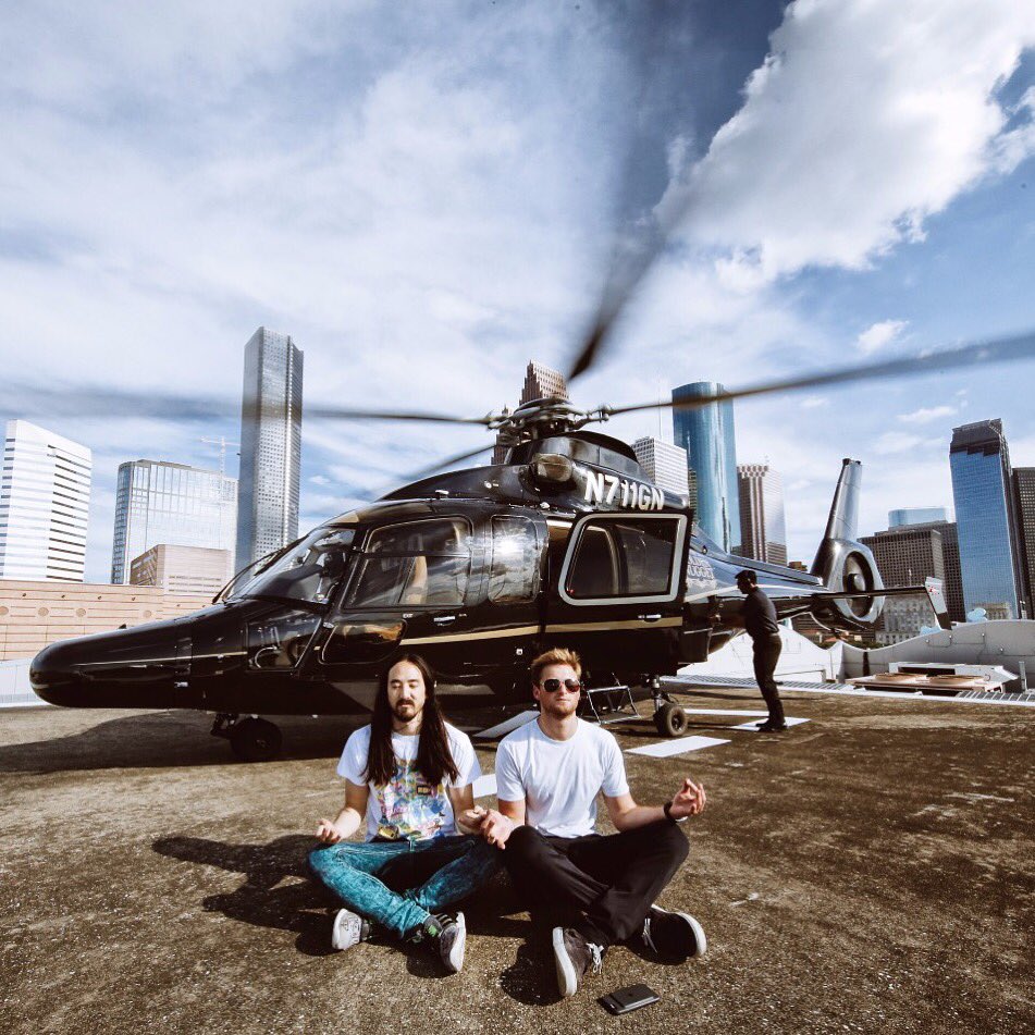 #zenaoki #28. The Aoki x @papafoxtrott Helipad Zen Vibes. The @tilmanfertitta Copter. Houston Texas. July 1, 2016. https://t.co/SxtCfmENti