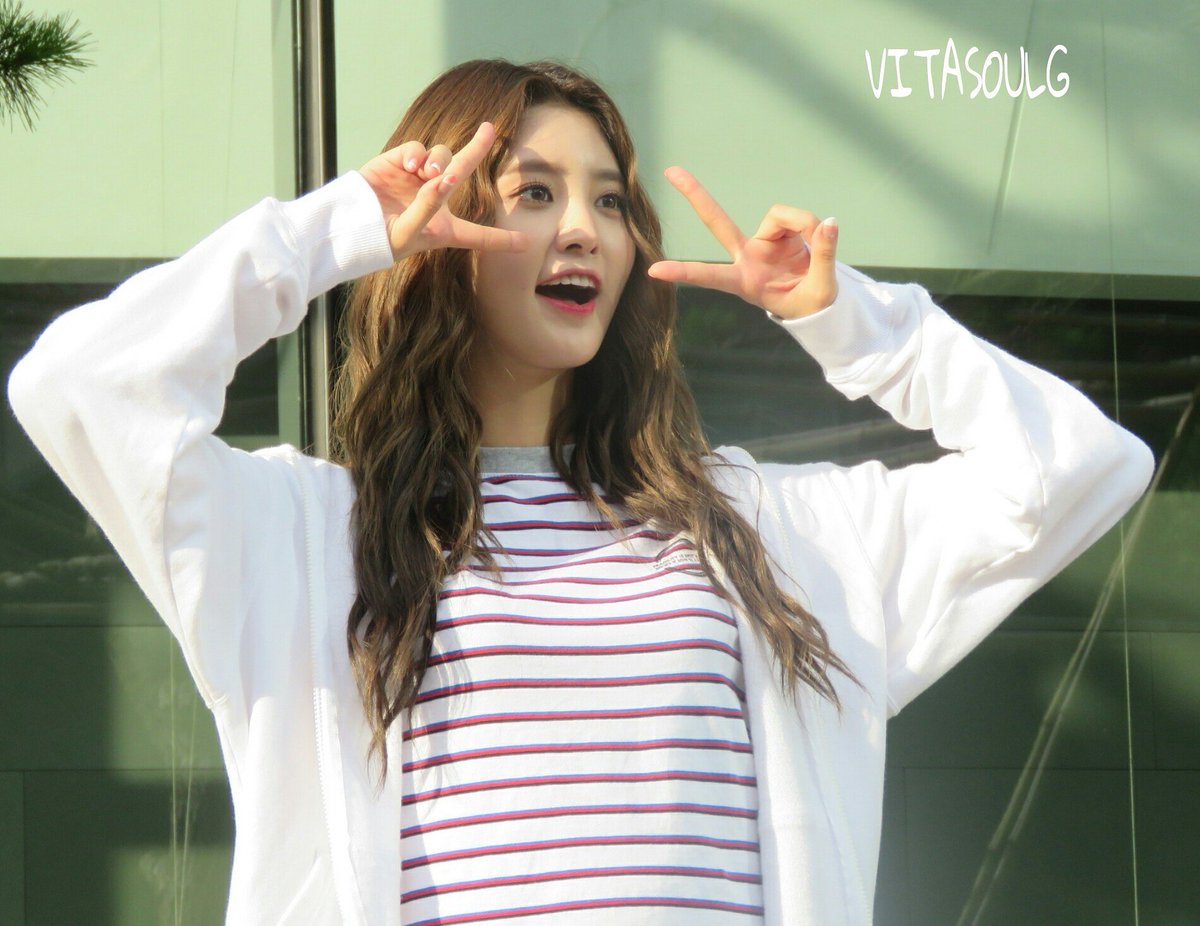 soulg89's tweet photo. 160702 음중 팬미팅 #정화 프리뷰
넘나이쁘다쫑😍
#EXID#JEONGHWA #쫑쫑이
 (@EXIDofficial) https://t.co/Occ7JWuEIW