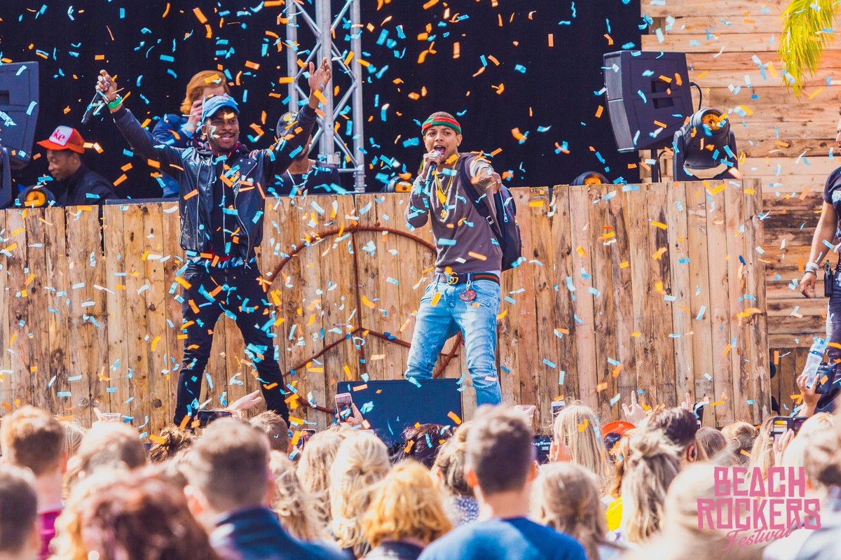 IntervisualLP's tweet image. #SPECIALEFFECTS @Beachrockers #FESTIVAL #CONFETTI #CO2JETS i.o.v. @KooystraPro INTERVISUAL.NL