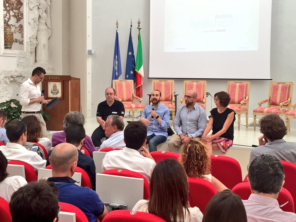 Il sogno #startup city. La ricetta per una #Sicilia connessa e del futuro la offre il nostro <a href="/aperdichizzi/">Alessandro Perdichizzi</a>. #ID26
