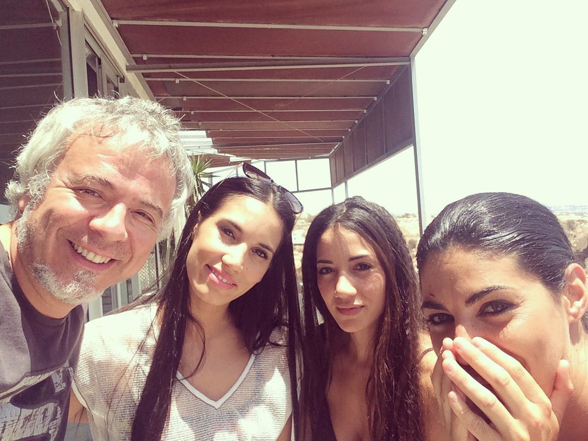 IndiaMartinez's tweet photo. Muchas gracias @Nyadelarubia y al director, nos encantó la visita al rodaje de Mar de Plástico... https://t.co/k6Td1X1pkt