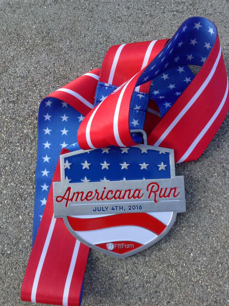 cstephens2's tweet photo. Completed @FitFam_com #americanarun virtual 5K this morning. Love the fireworks on the back of the medal! https://t.co/3LCsG5qAu9