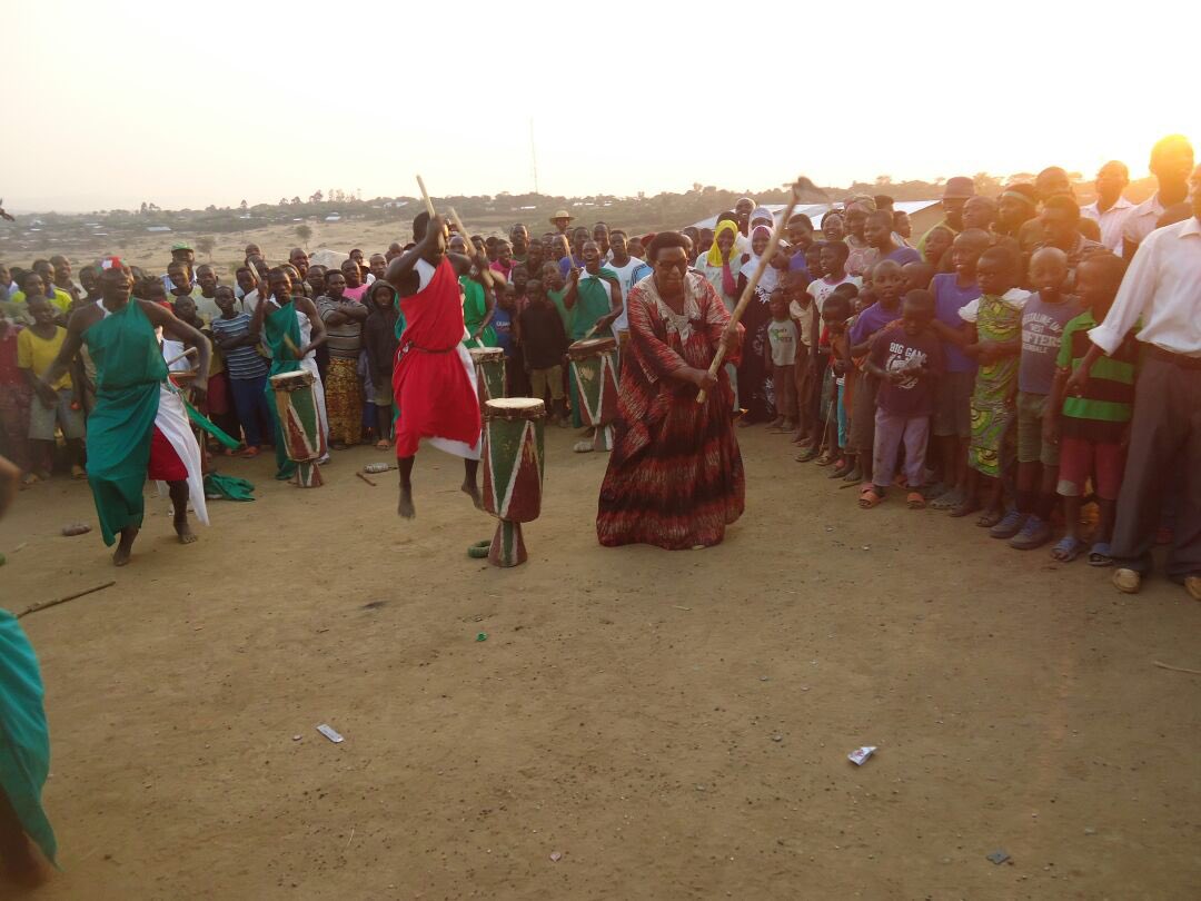 MIJ_Burundi's tweet photo. #MIJB organizes Burundi Event for the refugees in #Nakival #Kampala we shall overcome https://t.co/hQIZDVOzGD