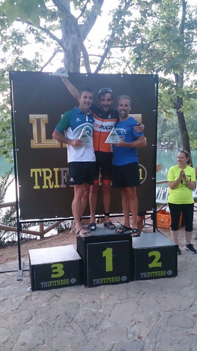 KomandoCT's tweet photo. Gran podium en #triatlonAnna con nuestro compañero @trilokomolto @KomandoCT https://t.co/4sGn8AvDLN