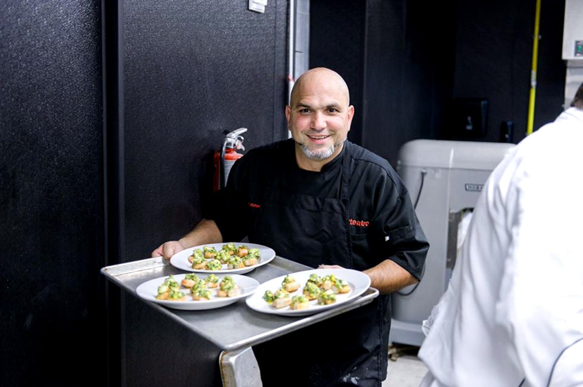 TimAtenKnows's tweet image. Chef @MPsilakis debuts Teatro Italian restaurant at new 
@swfltheater in Bonita Springs. nplsne.ws/29dPow3