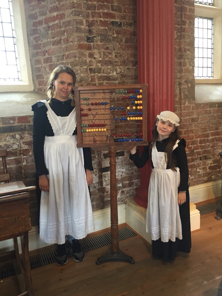 steph2203's tweet photo. #victorianschoolgirls https://t.co/jbCHuE7KOk
