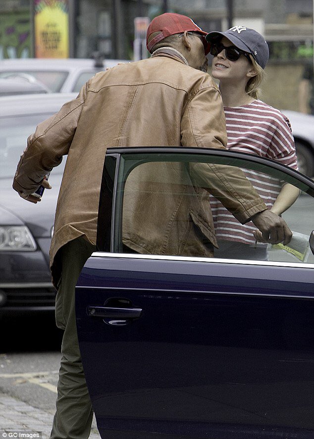 #CANDIDS Emma à Londres récemment #EmmaWatson