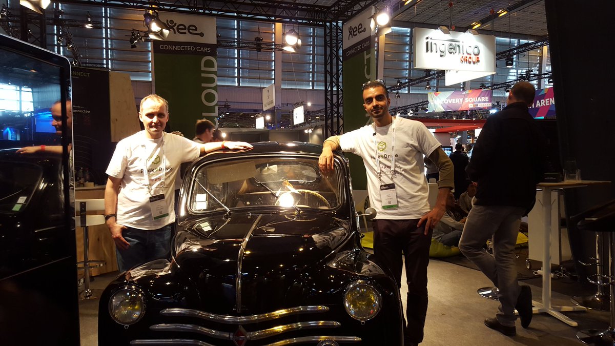 PacknDrive's tweet photo. #PacknDrive au stand de #Xee au #VivaTech. Génial la #renault 3.0 ! https://t.co/vGElfbPb4F