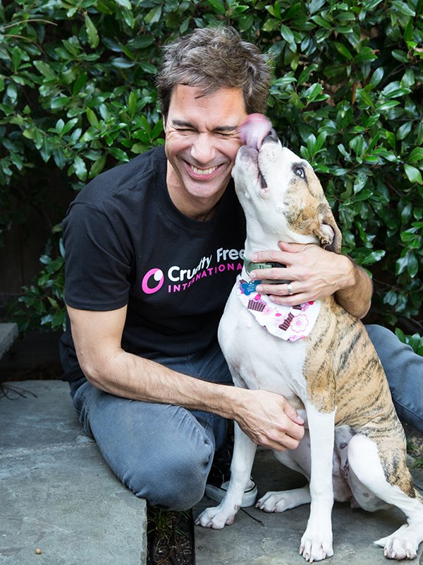 FamousMenDogs's tweet photo. Eric McCormack #Dog #Actor #WillAndGrace #WillTruman https://t.co/o6m4C4HbXN