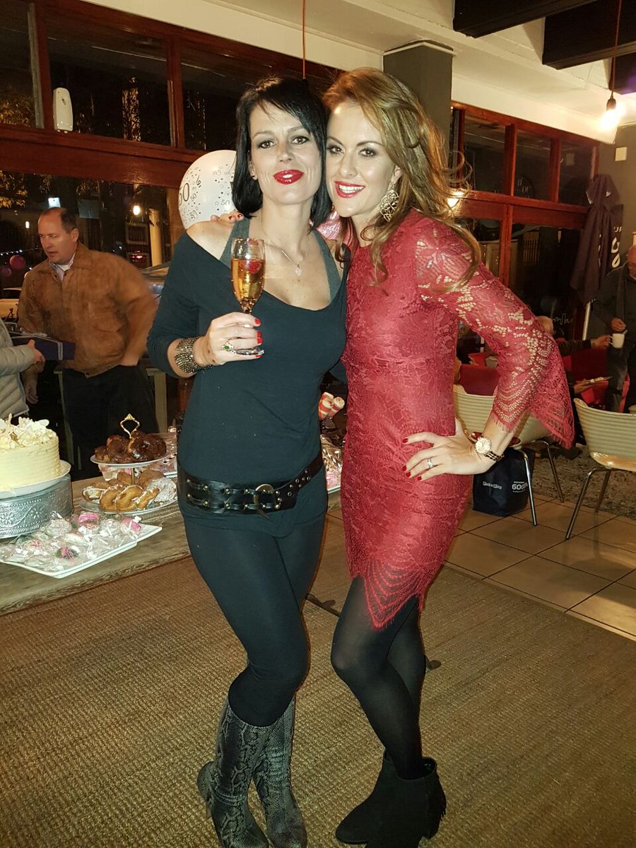 KineticHeidi's tweet photo. @CathyHeatonZA thank you for my magnificent make up for my 40th party I was a Glamorous girl #40thbir #party https://t.co/KpaTgWHb9a