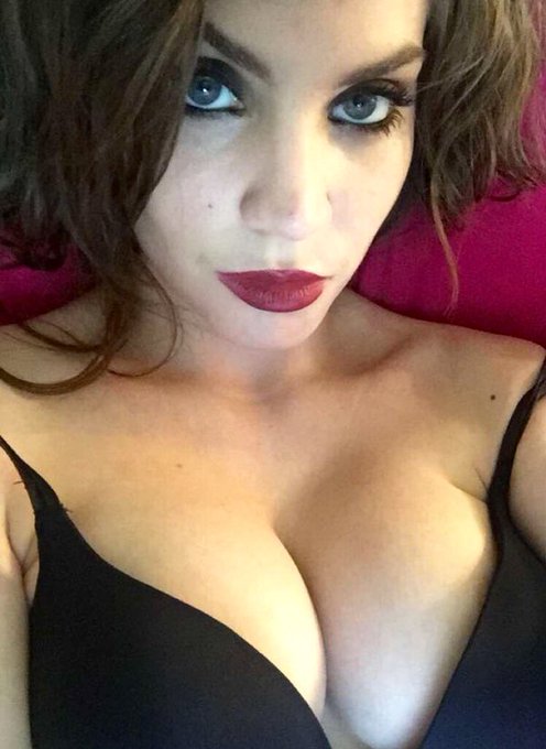 MUST #FOLLOW &amp; #RT   😍😍 @RebeccaRose_94 😍😍  🔥🔥 🇸️🇪️🇽️🇾️ 🔥🔥 #Camgirl  #GoAndShowHerLove 💕💕 https://t.<a href="/tag/follow"class="tags">#FOLLOW</a><a href="/tag/rt"class="tags">#RT</a><a class="tags" target="_blank" title="On Twitter" href="/?out=eyJ0eXAiOiJKV1QiLCJhbGciOiJIUzUxMiJ9.eyJpYXQiOjE3MjQyMjMyMTIsImlzcyI6InR3cG9ybnN0YXJzLmNvbSIsIm5iZiI6MTcyNDIyMzIxMiwiZXhwIjoxNzU1NzU5MjEyLCJyZWRpcmVjdF91cmwiOiJodHRwczovL3R3aXR0ZXIuY29tL1JlYmVjY2FSb3NlXzk0In0.bs4FLI_Z7QvZCP2V8QlDtvZPzALcl5HYmT8-r2KSHVMzuLR5pSYAo2Wv9yQaRySiLUZvj-_J10PJ0L9D9I_nnQ">@RebeccaRose_94</a><a href="/tag/camgirl"class="tags"><span>#camgirl</span></a><a href="/tag/goandshowherlove"class="tags"><span>#goandshowherlove</span></a>