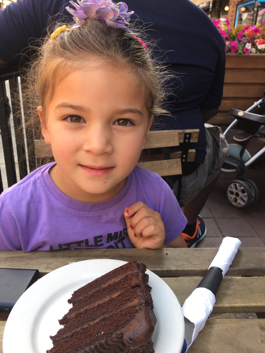 HwoodGreektown's tweet photo. #GTSundown Food Friends Kid Fun Chocolate Cake &amp; Fire Eaters! It's all here. @GreektownCasino #SummerInTheCity https://t.co/6ukuCIZcyy