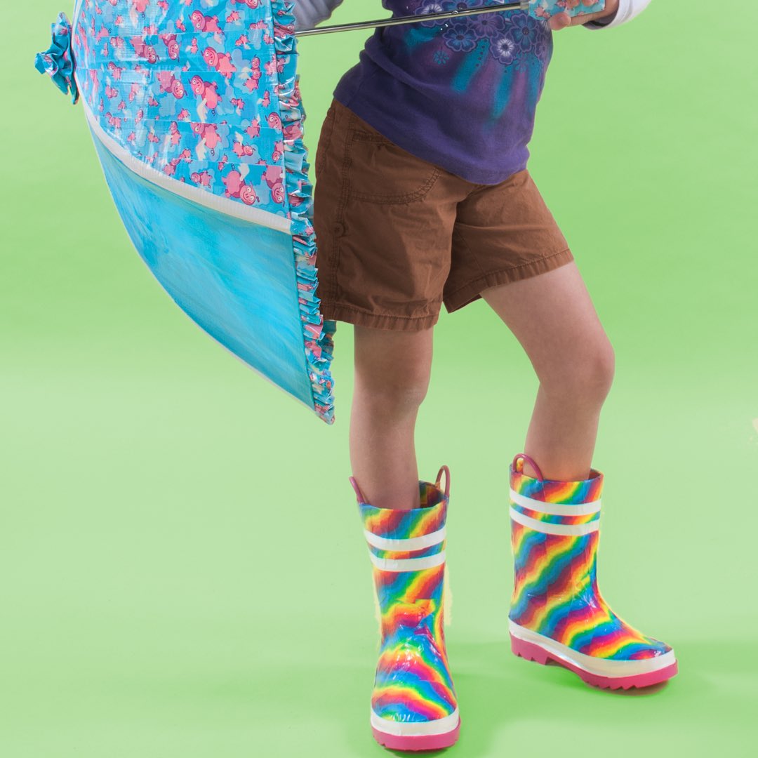 theduckbrand's tweet photo. Add Duck Tape to your rainboots and umbrella to make those rainy days all the more fun and colorful! #ducttape #diy https://t.co/nbKBN8DYAI