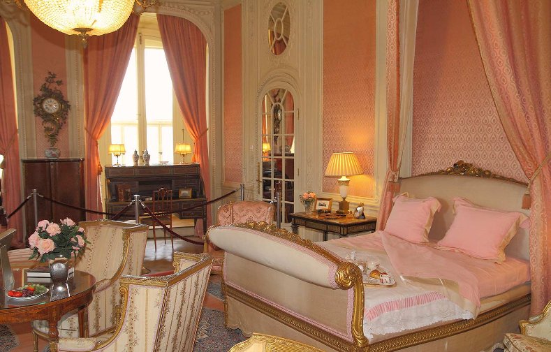 Ontdek de slaapkamergeheimen van <a href="/kasteeldehaar/">Kasteel de Haar</a>! yubbler.nl/events/deftig-…