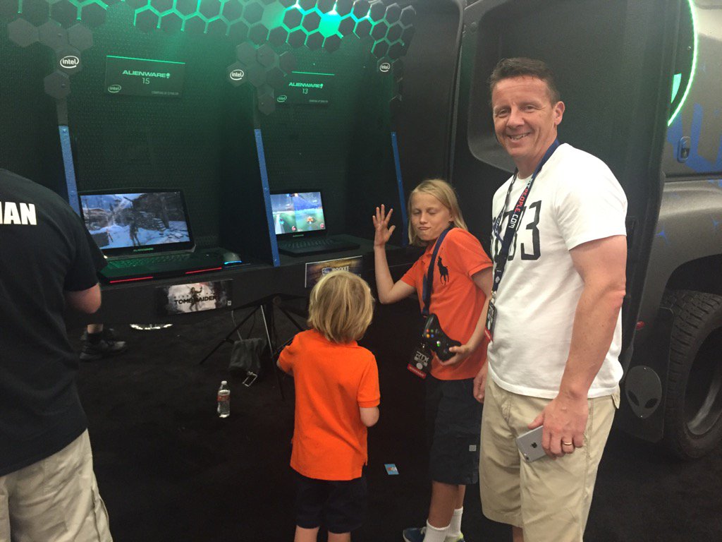 BurtonJRuth's tweet photo. Have fun in Austin #alienwarelive https://t.co/gmjZQb8XKD