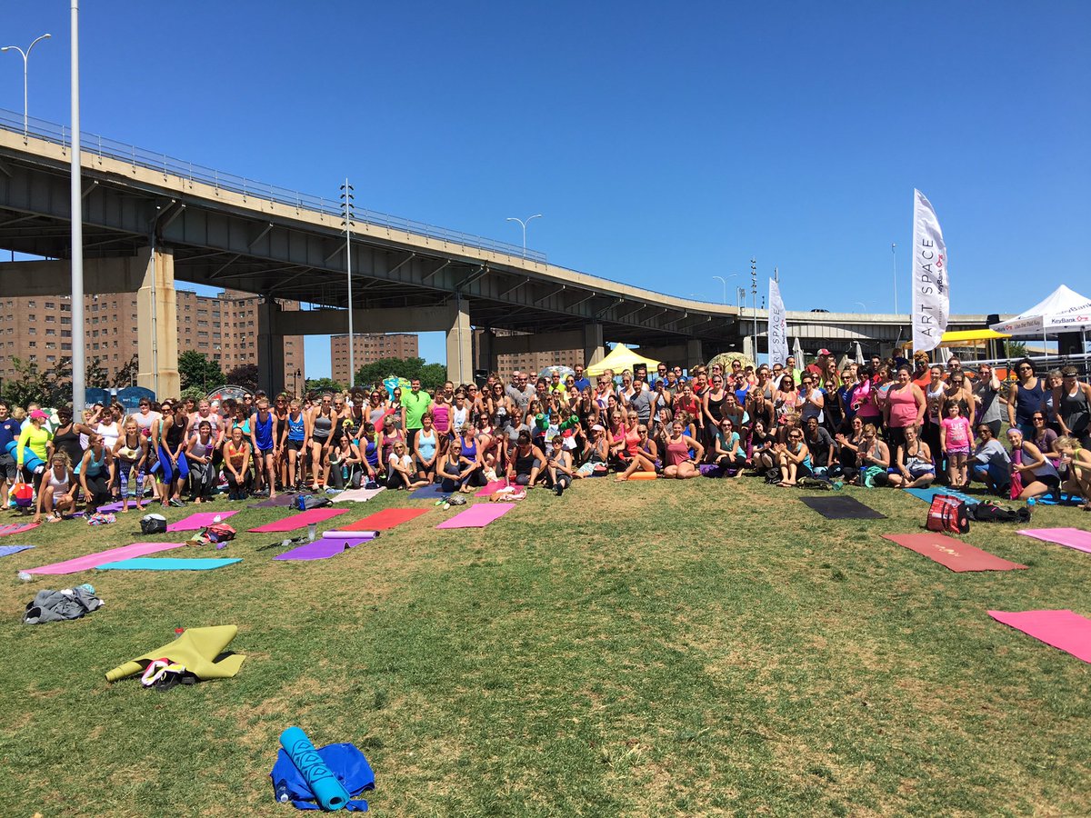 PowerYogaBflo's tweet photo. SOOO MUCH FUN @CanalsideBflo @PowerYogaBflo @BCBSWNY @ https://t.co/WvPc28MOCO