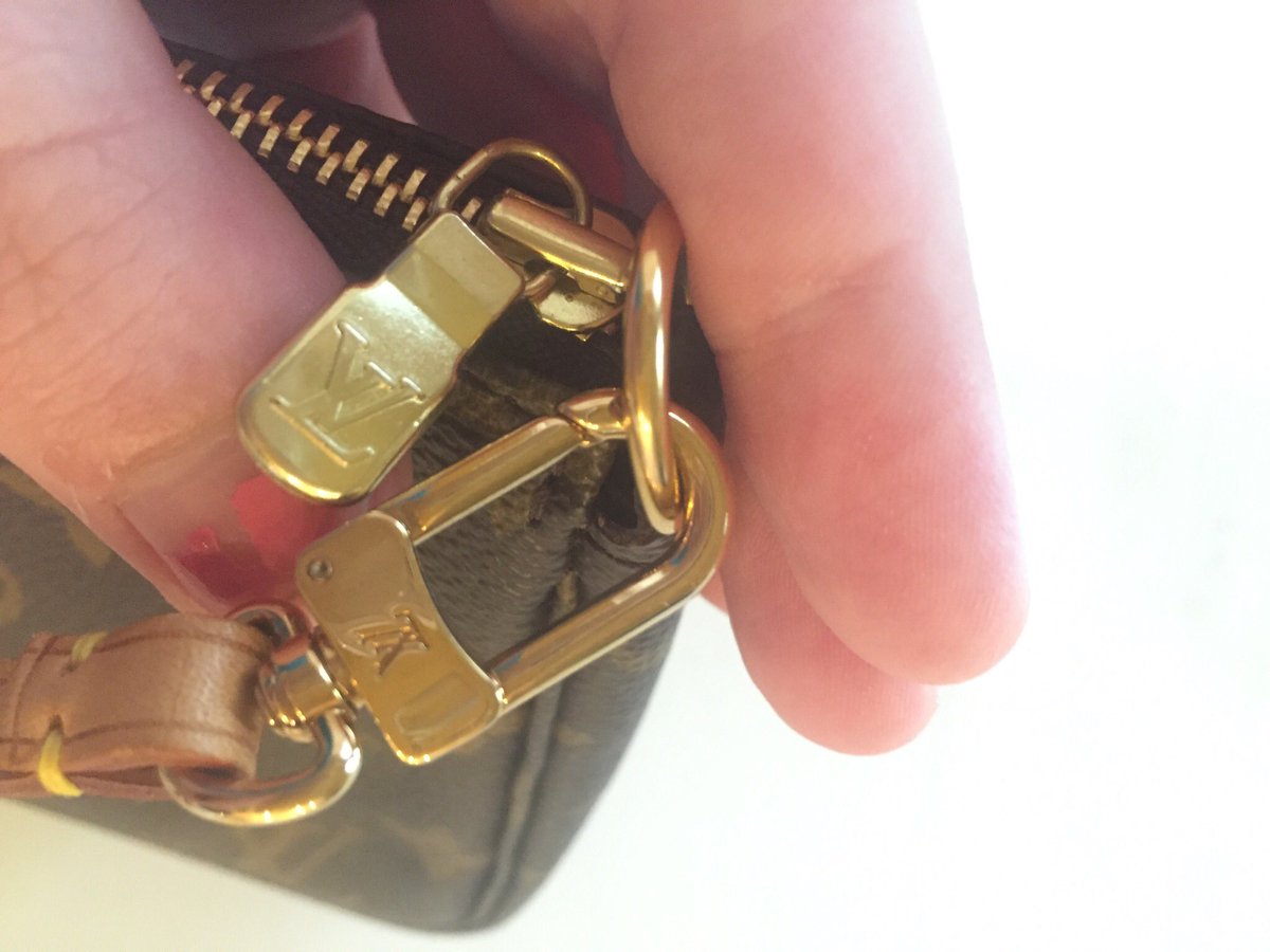 preppy_pieces's tweet photo. Louis Vuitton pochette for sale through poshmark mercari and PayPal. Dm if your interested! https://t.co/3QgTOd2XKy