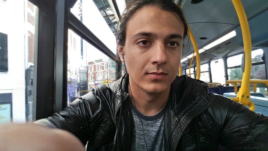 Pala's tweet photo. bus boi like a bus https://t.co/lFx4lGszz1