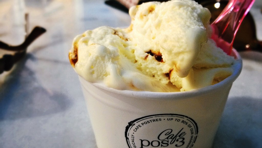 Pisku_R's tweet photo. Best ice cream @ #cafepostres in #Porvoo. Day crowned at @Avanti_orc #summersounds Beethoven5 w/ #OlariElts #super https://t.co/WRlQxVl9Iq