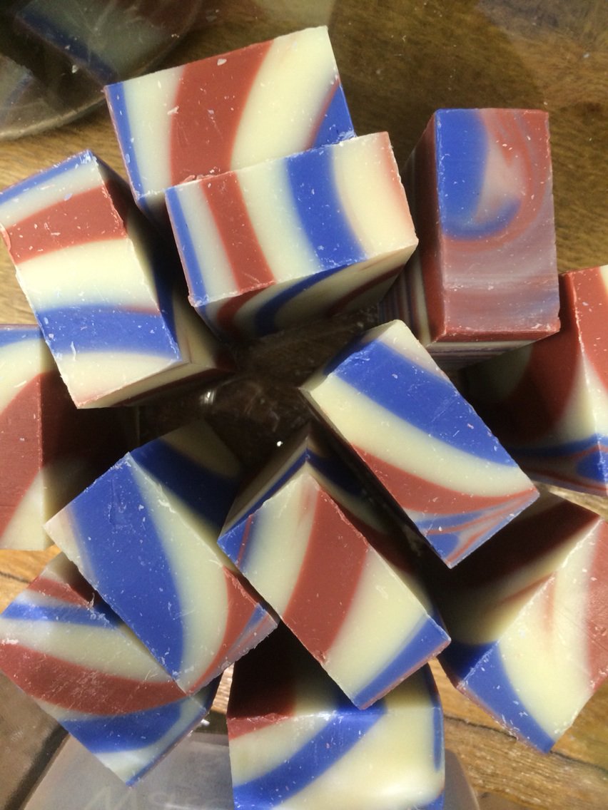 NSSoapFactory's tweet photo. Firecracker sale all weekend! Checkin w/@yelphawaii, get $4off your purchase!! #happyfourth #getcleangogreen https://t.co/CXJ6UXjYSZ