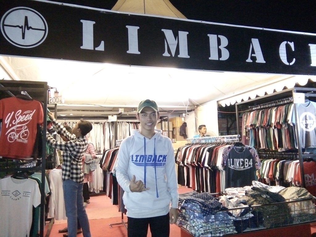 Limback (@cloth84) on Twitter photo 