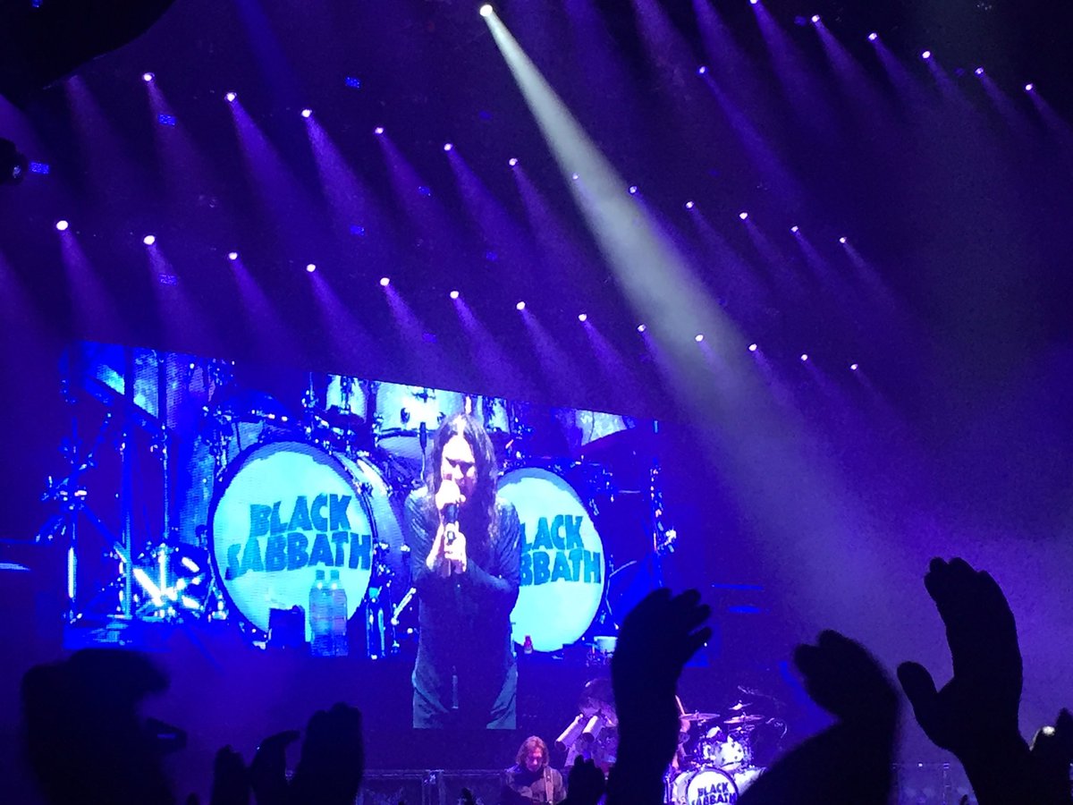 HellDustTweet's tweet photo. #BlackSabbath #krakow #koncert https://t.co/emNrspmfMr