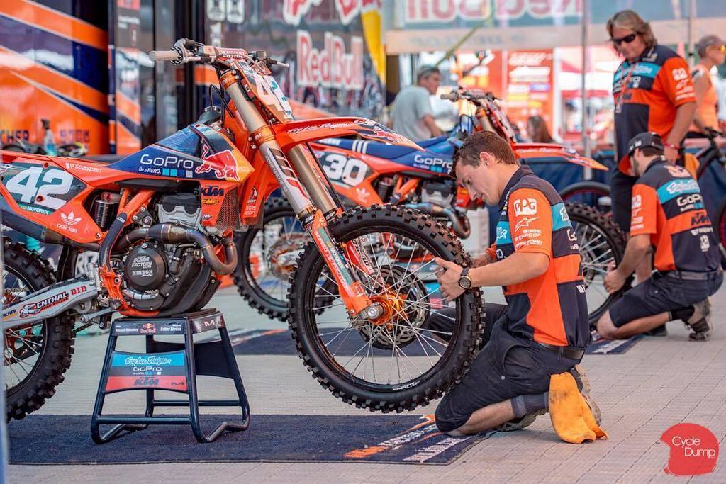 CycleDump's tweet photo. TLD Muddy Creek 2016
@freckle_42 @colterahrens
@shanemcelrath_ @mx216
@tld_moto
#promotocross #motocross
#supercro… https://t.co/OYBv46yveN