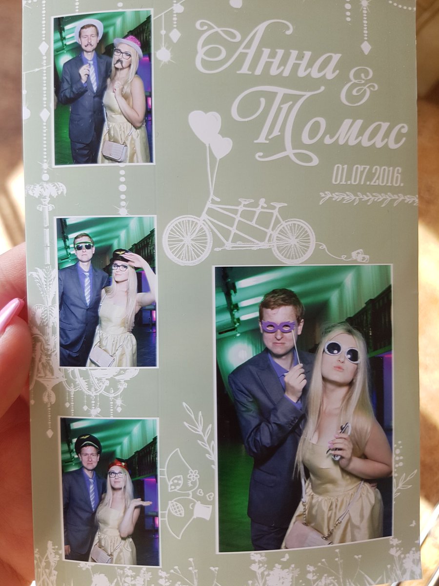 kisjakrisja's tweet photo. Фотомашина была очень популярна прошлым вечером 😍😙😁 #ragewedding https://t.co/OsjJPxE8qQ