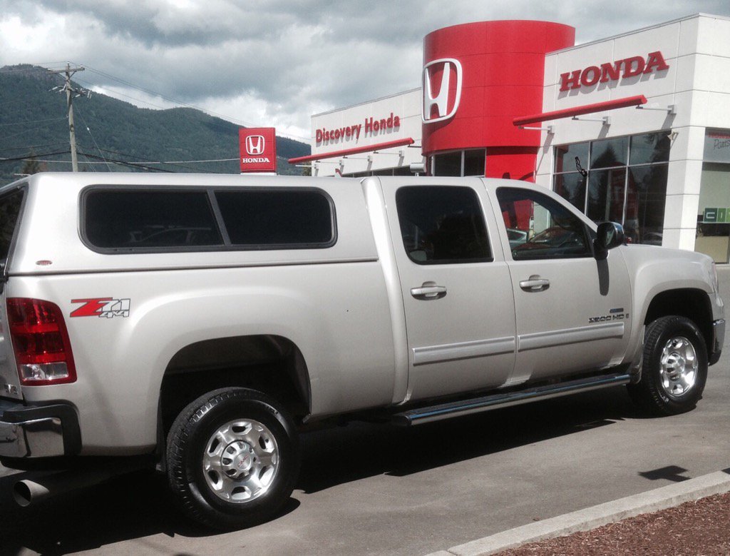 Check out this full load 2007 GMC 2500 SLT Z71 Diesel - 4X4 $35,000 come see #YourHondaGuy <a href="/DiscoveryHonda/">Discovery Honda</a>