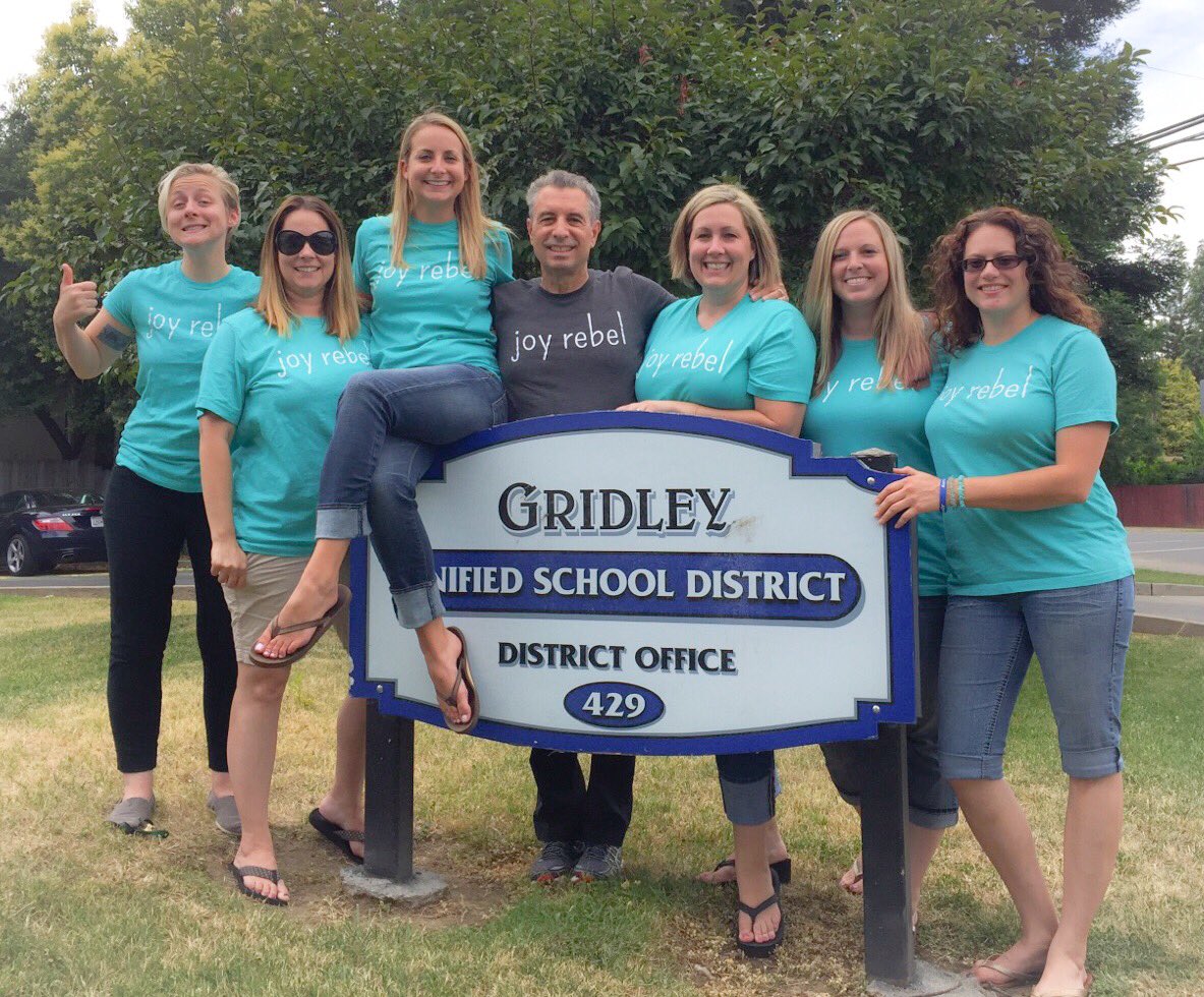 GUSDSUPT's tweet photo. Farewell to #GridleyEd! Thanks 4 the last 4 great years! Follow me @ my new @PleasantonUSD Twitter handle @PUSDSUPE! https://t.co/8CcUcmAsrd