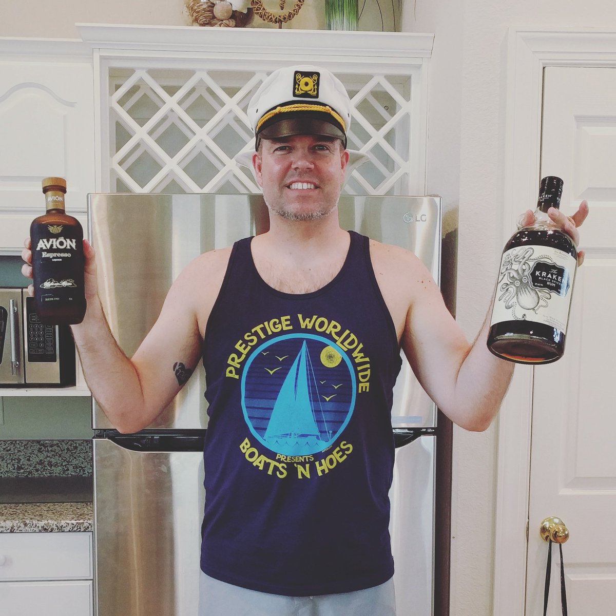 KungFuDork's tweet photo. Beach trip begins! #prestigeworldwide #captainsweekend #animationbreak #avionexpresso #Kraken https://t.co/Un6GrGtIIN