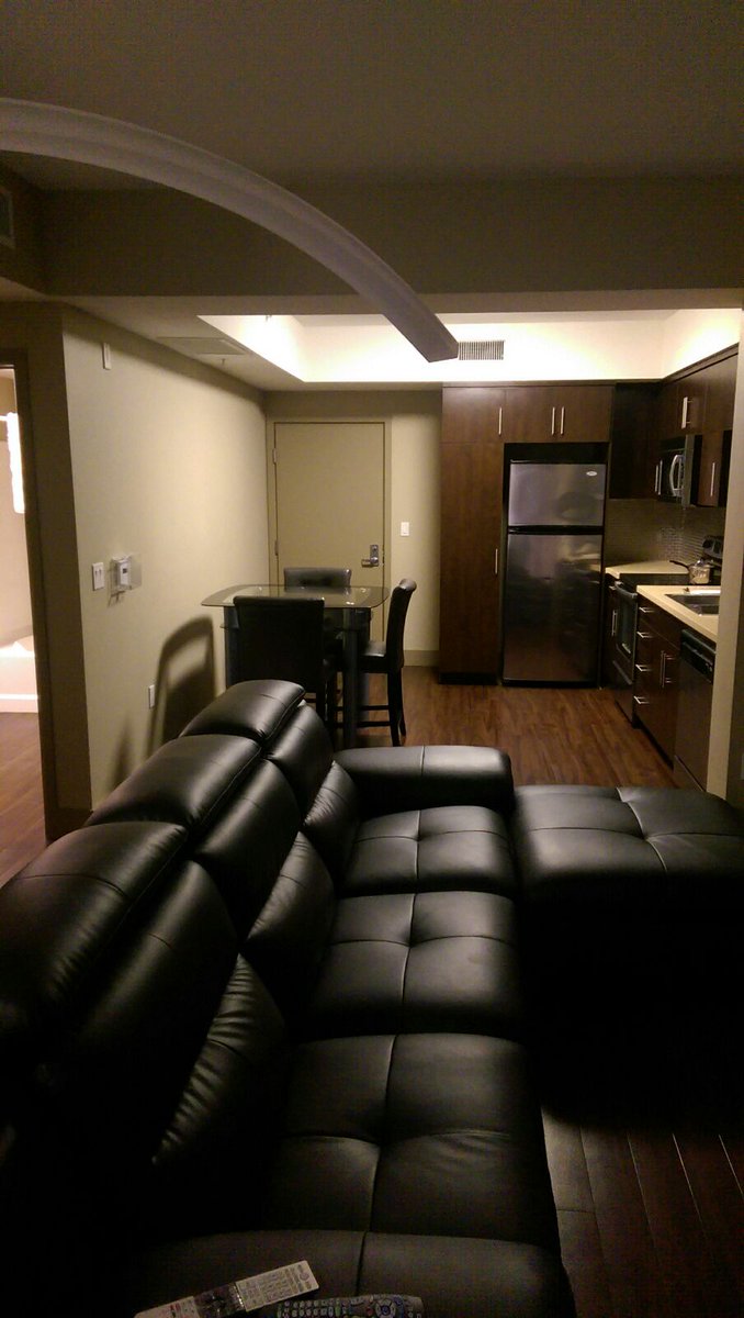SNENightLife's tweet photo. Hollywood Luxury apartment for rent. Daily, weekly, weekend, Holidays.💣💥 Inbox for inquires and bookings. BOOK NOW. https://t.co/d33wxxZgbA