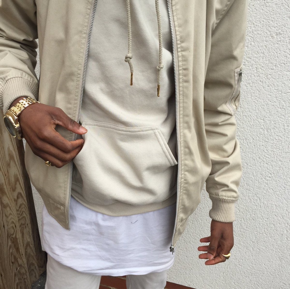 StreetDaFashion's tweet photo. layers. x https://t.co/s4jJIoTuKi