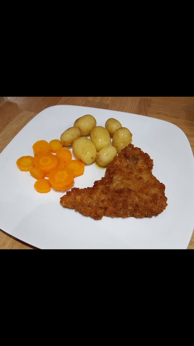 K_Longsausage's tweet photo. Wiener Schitznel. #FormulaFood #AustrianGP https://t.co/VwMahfBEcR