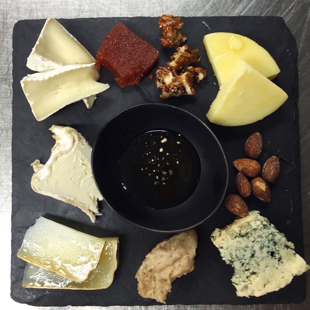 WassailNYC's tweet image. Cheesy magnificence. #ciderpairing
