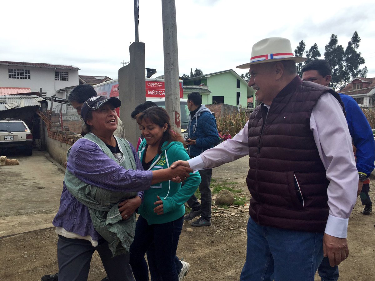 MarceloHCabrera's tweet photo. Queridos vecinos y vecinas del Barrio Riveras del Medio Ejido estamos aquí para trabajar en beneficio de ustedes. https://t.co/66OcRE5oHp