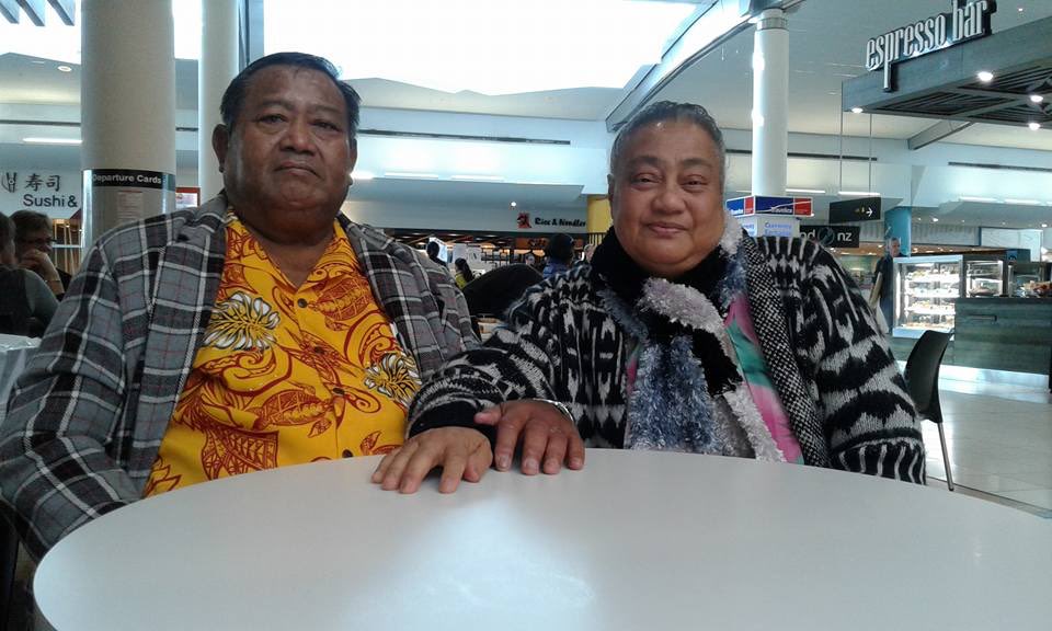 sala_sau's tweet photo. Safe travels to my old man, love you send our love to Nana 😘😍💖👵🏽 #backtotheislands ��🌴 https://t.co/bc3weKFJ3N
