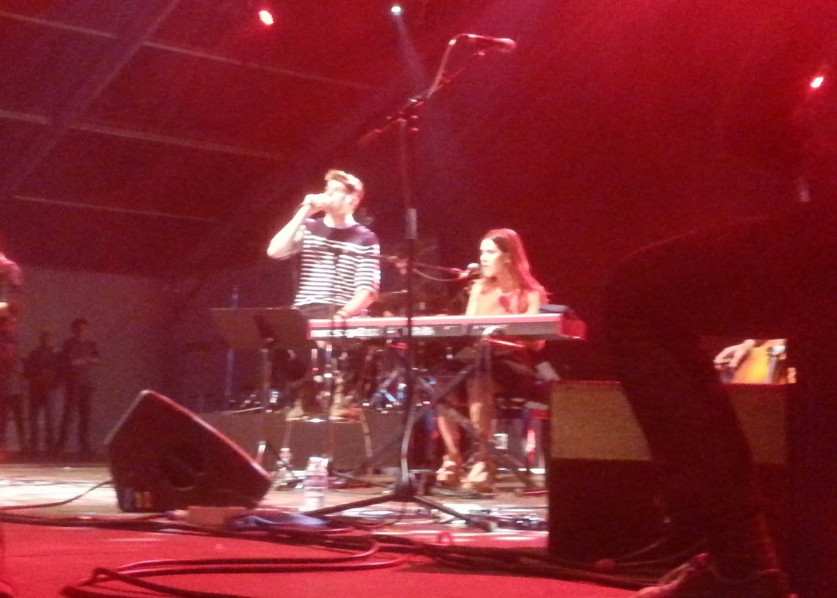 thiebotf's tweet photo. #fblive Joyce Jonathan en duo avec Lilian Renaud au concert France Bleu à Cherbourg https://t.co/QtaWvaYedj