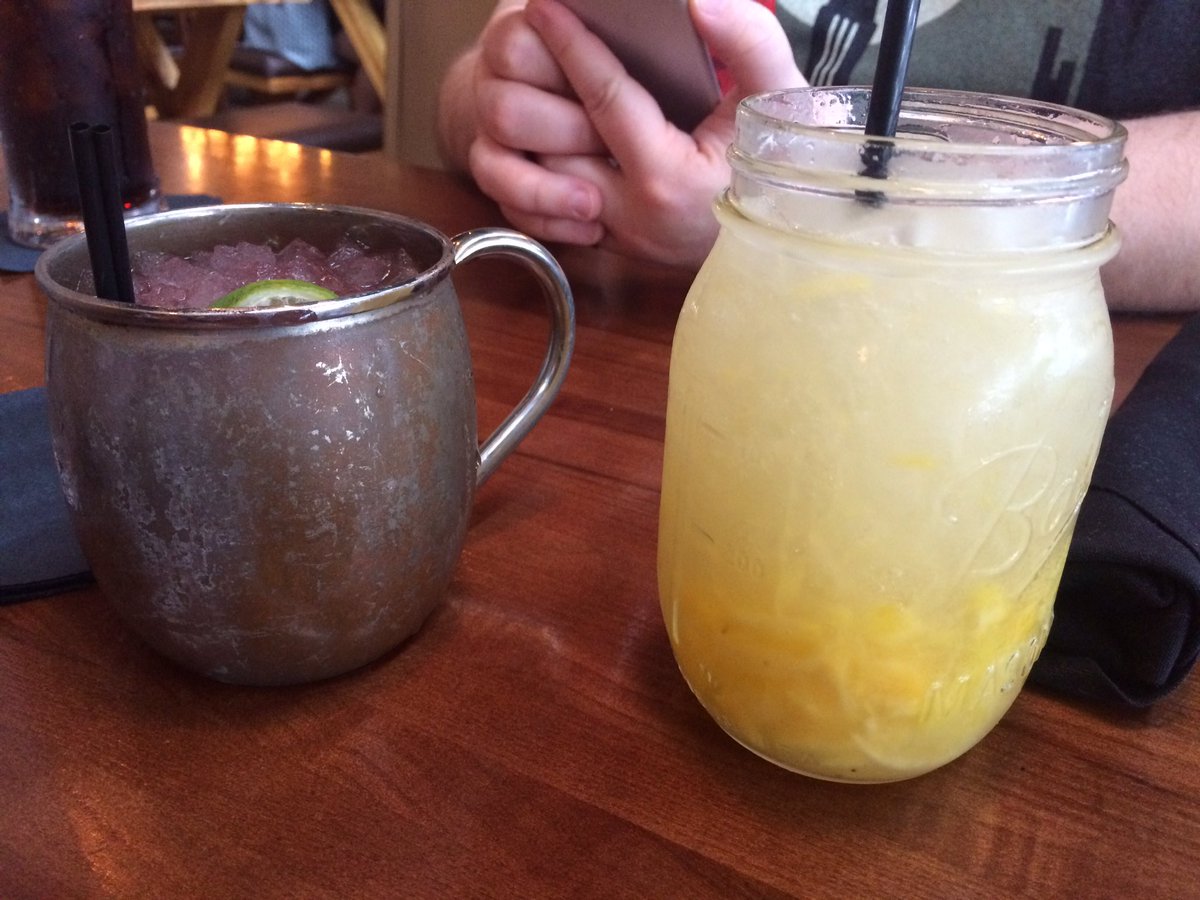 sharonj1017's tweet photo. First visit @Mashdfrisco #BootlegMule #PineappleBomb Glad to see there's one on our side of DFW we can visit again! https://t.co/HTGHHep0ai