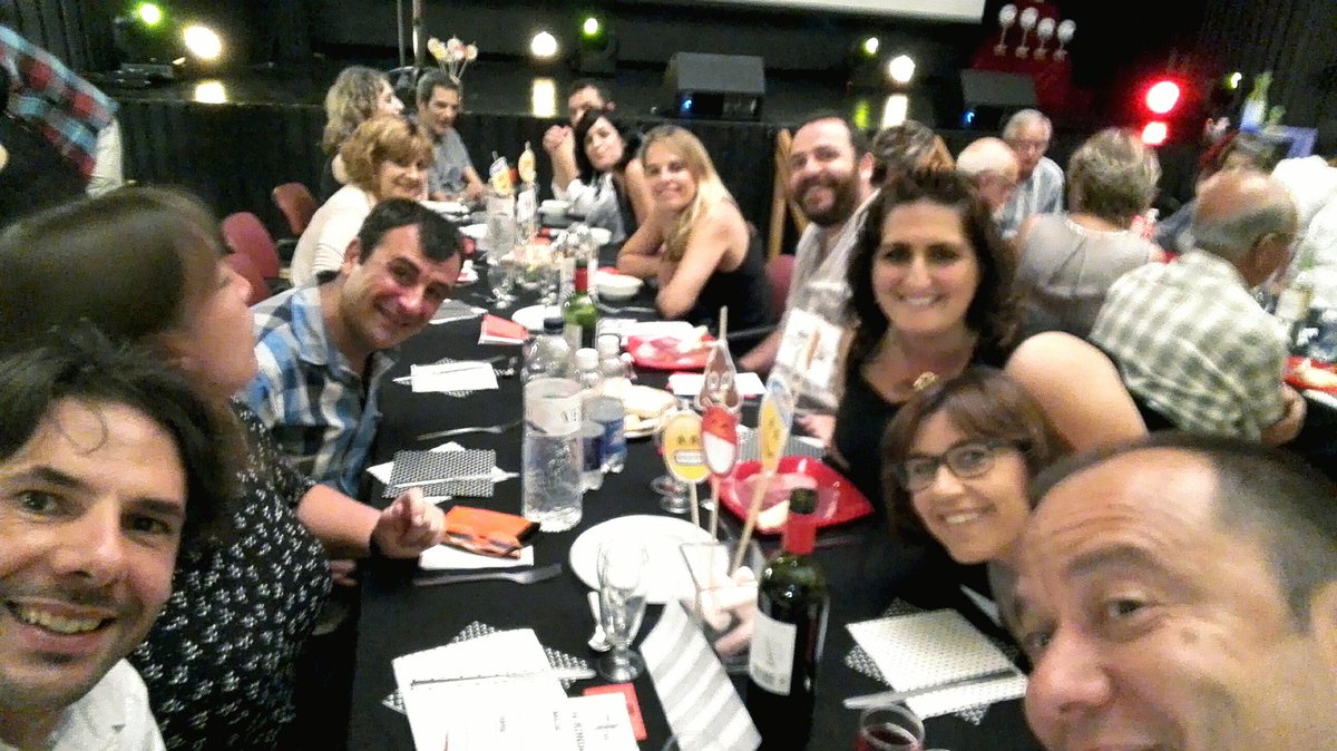 El jovent "jovent" de la SC hem avançat 2 posicions, ara som a tocar de l'escenari. Serà que ens anem fent grans 👵👴