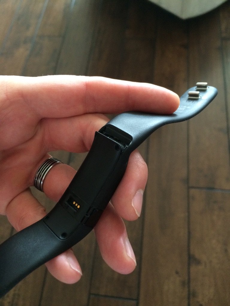 the_d_squared's tweet photo. @FitbitSupport Can you help? My Charge is already falling apart. Just received this replacement in January. https://t.co/0qYOTPp8Z6