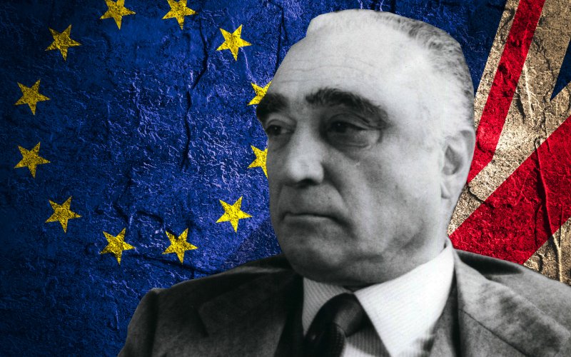 thedailybeast's tweet photo. The Italian writer who predicted #Brexit: https://t.co/1T7HTAniwT https://t.co/JbT7sYyWcy