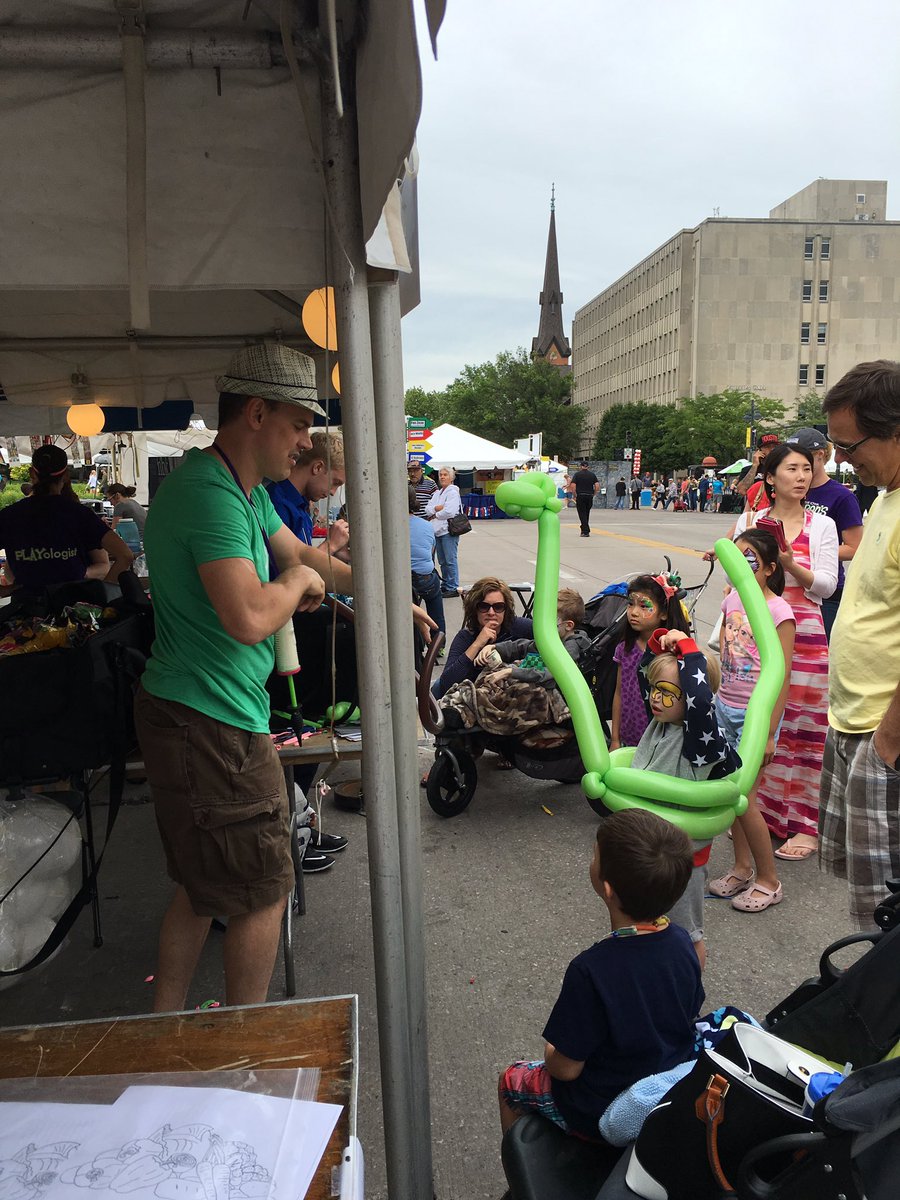bobst2t's tweet photo. It has been fun watching I C Balloons making animals for the kids! https://t.co/cr4J5jBFIV