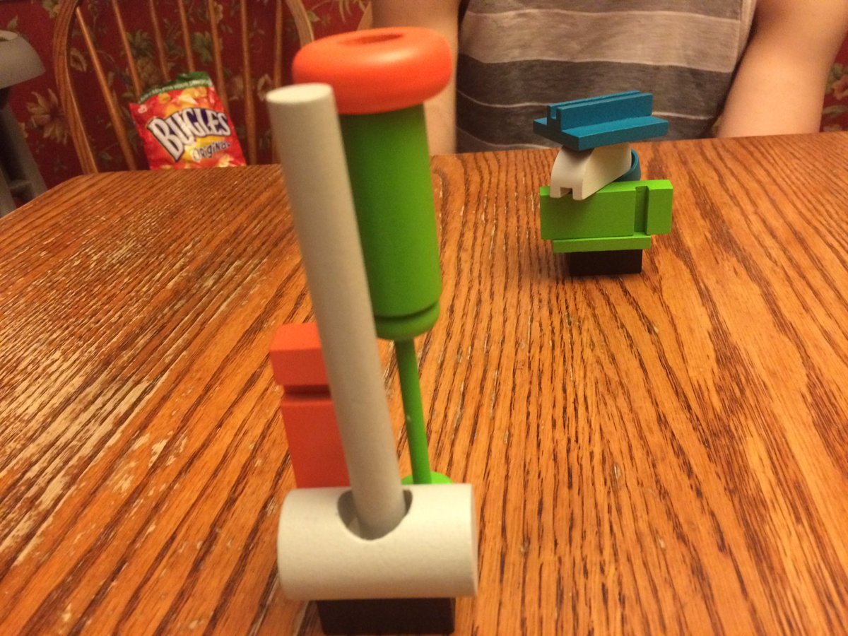 LeagueNonsense's tweet photo. Junk Art from @PretzelGames_ #boardgames https://t.co/tjHLNatDns