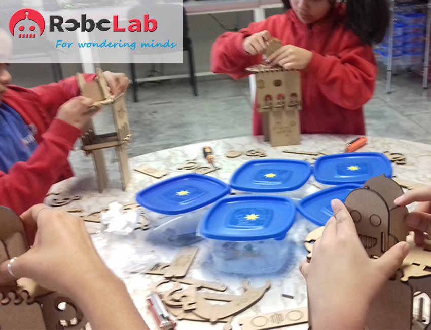 Robolab_mx's tweet image. Construir y diseñar tu propio robot nunca fue tan fácil. En @Robolab_mx te enseñamos como hacerlo.