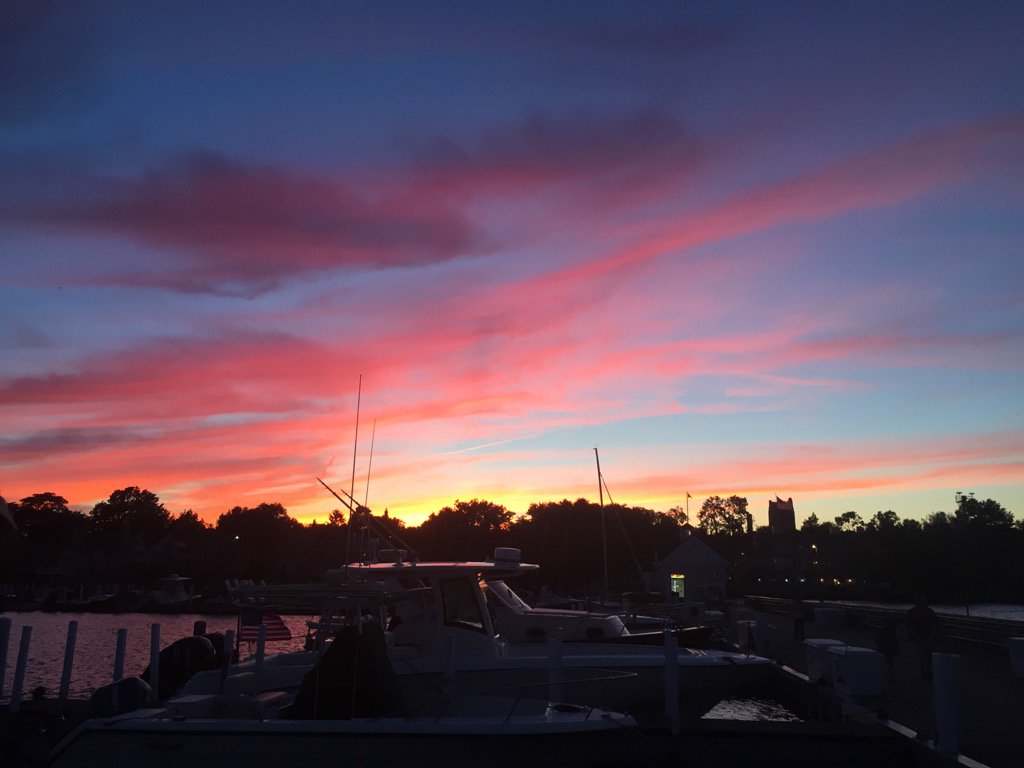 Blitzkeg's tweet photo. Can't beat Michigan sunsets! https://t.co/T7HPAqiutt