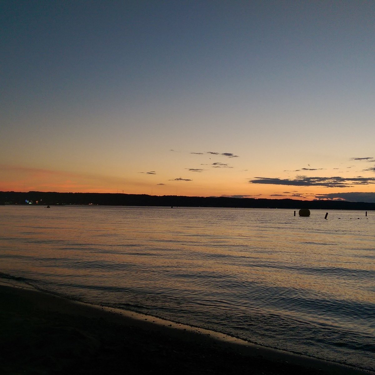 twdrenth's tweet photo. Sitting on the beach, eating a #Butterfingers flurry from #bordons, watching the sun go down over the bay #TCMI https://t.co/cHub1yW4uL