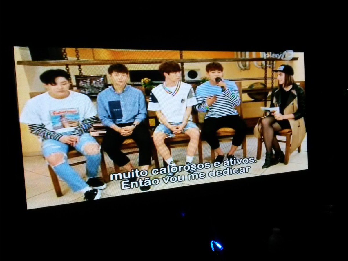 _monsterc's tweet image. Gente eu tô rindo muito 😂😂😂😂😂😂😂 esse sungjoo é a figura #pontokpop melhor bias