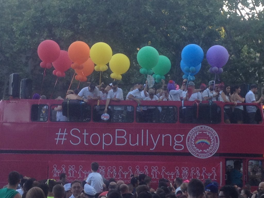 ners94's tweet photo. Feliz día del orgullo. https://t.co/GNHbYIFfqD